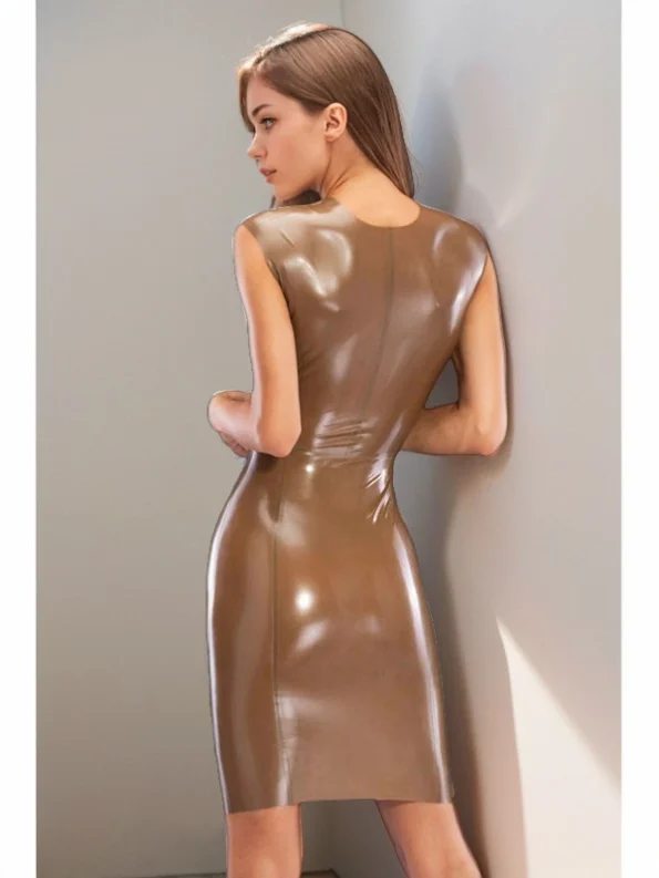 Sexy knee-length anatomical dress with decollete